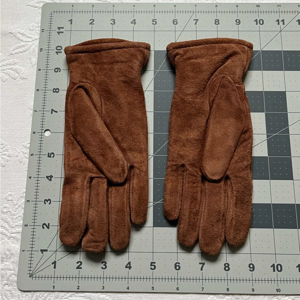 Isotoner Wonder Fit Suede Leather Gloves M Camel Brown Fleece Lined Vintage - Picture 5 of 7